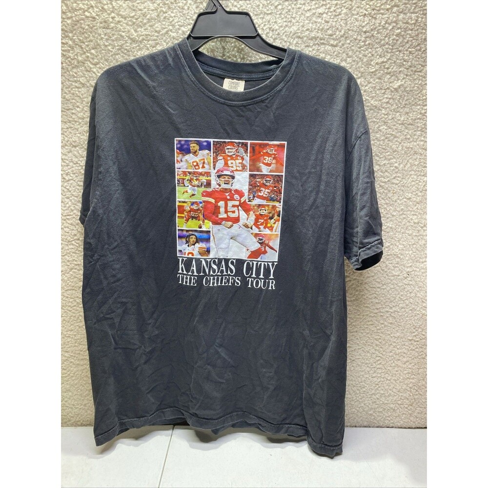 Kansas City 2023 Chiefs Tour T-shirt XL
